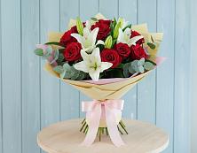 Букет цветов из:  Лилии и Розы в Старой Вичуге