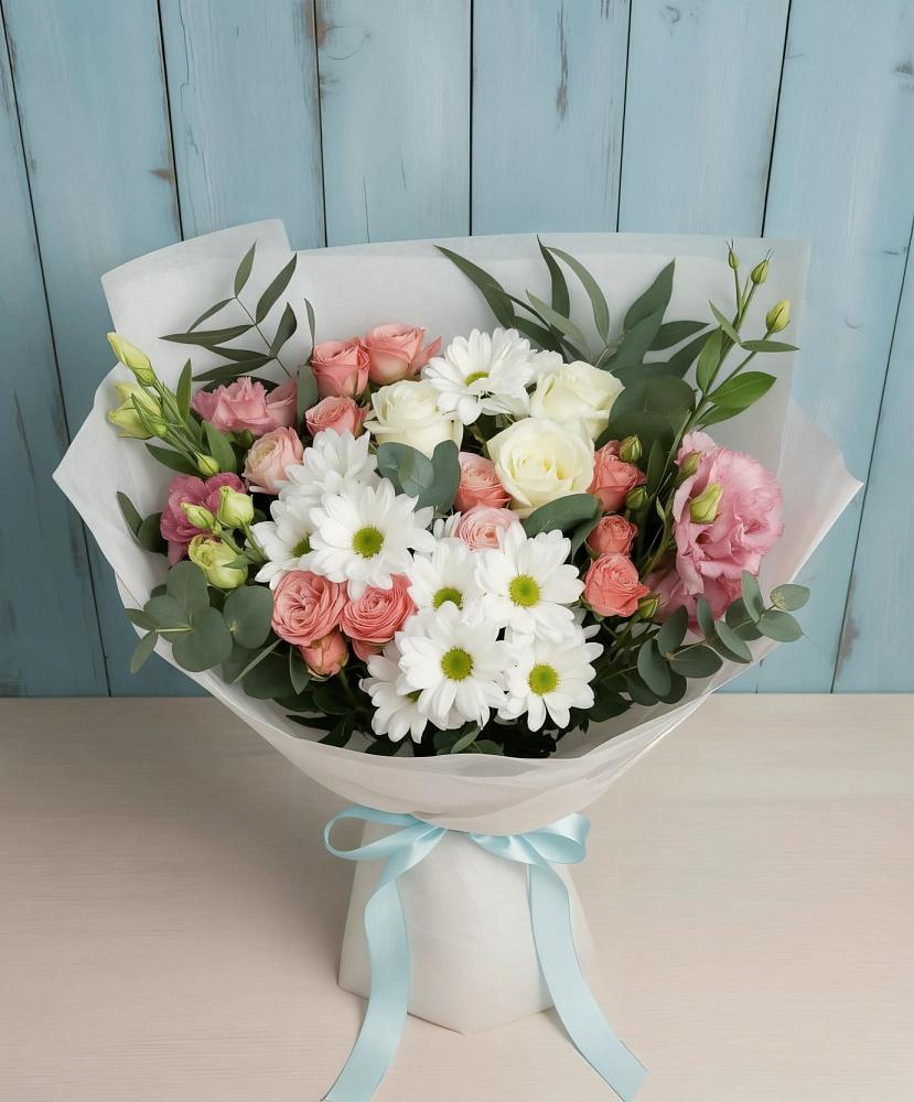 Букет цветов из: Розы, Лизиантусы и Хризантемы в Старой Вичуге