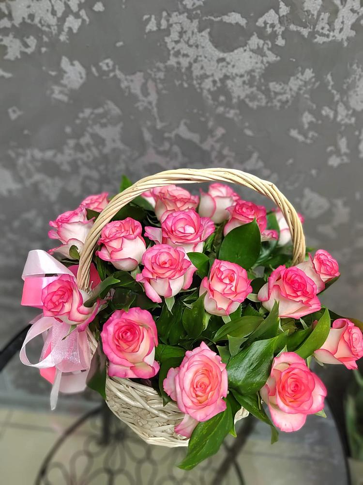 Цветочная композиция из Розы в корзине в Старой Вичуге