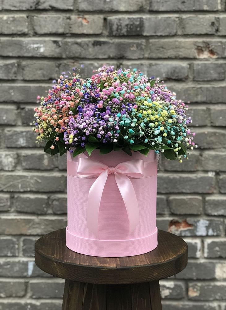 Цветочная композиция из Гипсофила и Розы в шляпной коробке в Старой Вичуге