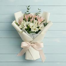 Букет цветов из:  Альстромерии в Старой Вичуге