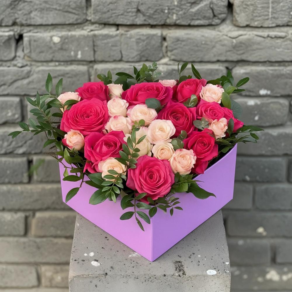 Цветочная композиция из Розы в коробке в Старой Вичуге