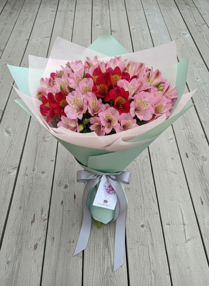 Букет цветов из: Альстромерии в Старой Вичуге