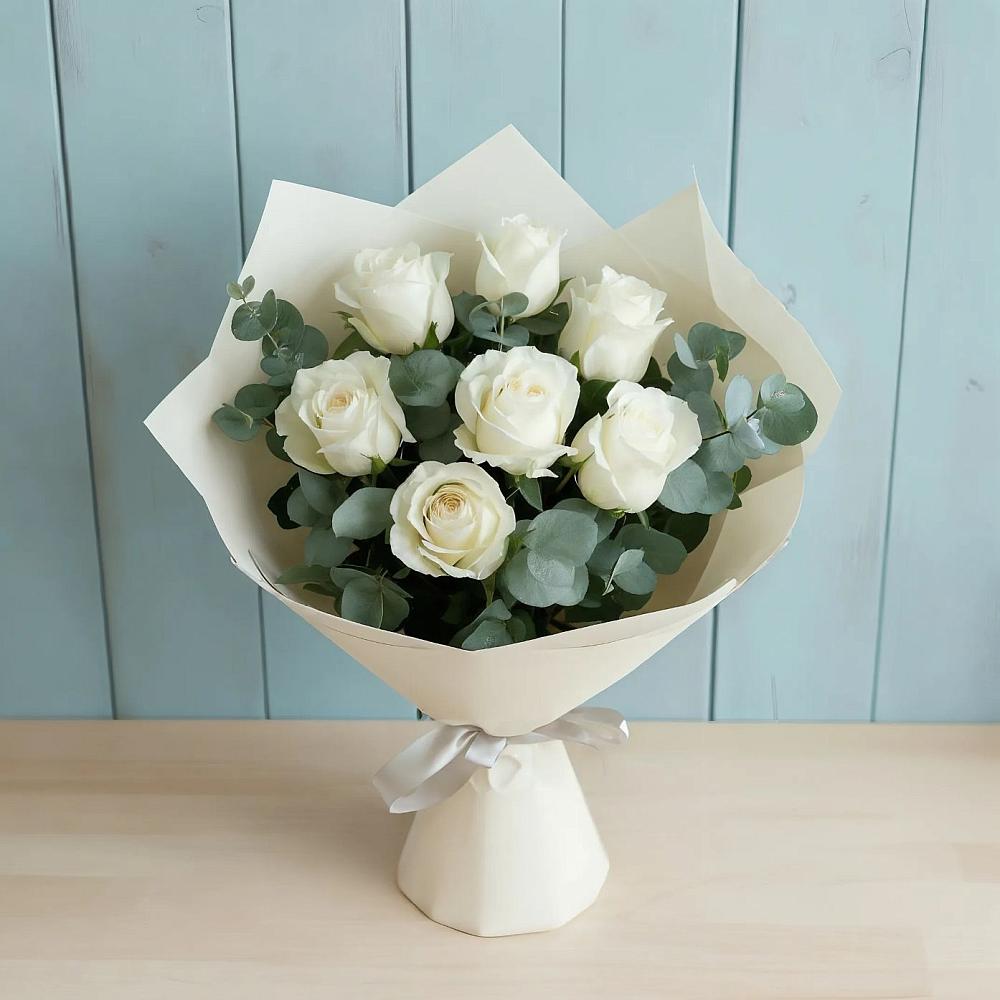 Букет Белые розы в Эвкалипте в Старой Вичуге
