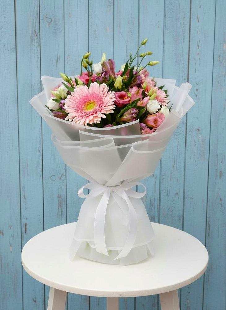 Букет цветов из: Герберы, Альстромерии и Лизиантусы в Старой Вичуге