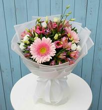 Букет цветов из:  Герберы, Альстромерии и Лизиантусы #REPLACE_PRED# Старой Вичуге