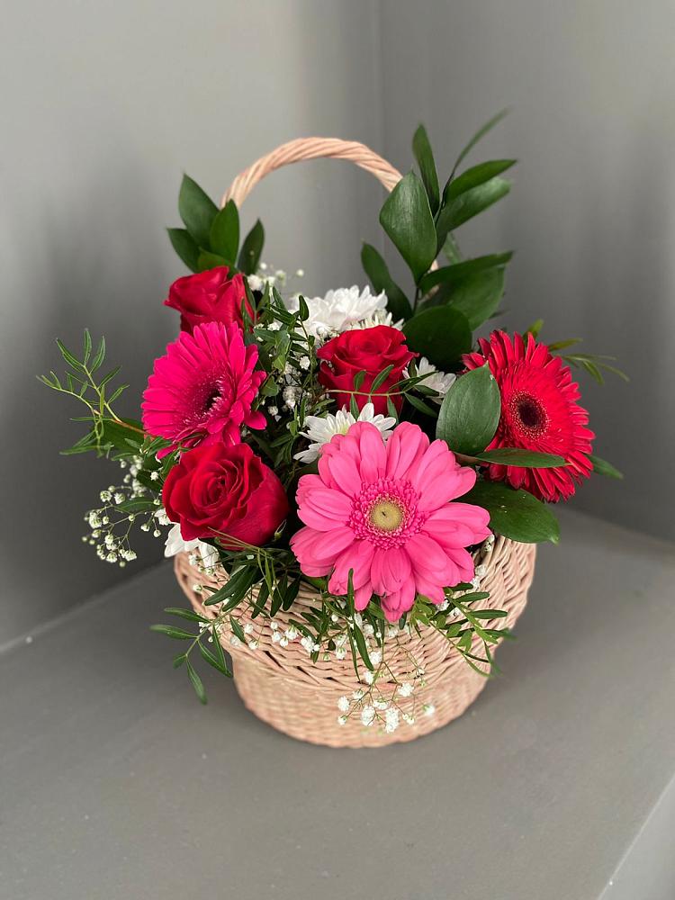 Цветочная композиция из Розы, Хризантемы и Герберы в корзине в Старой Вичуге