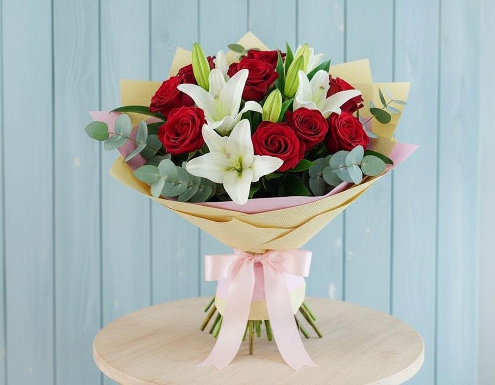 Букет цветов из: Лилии и Розы в Старой Вичуге